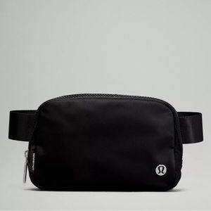 NWOT Lululemon everywhere belt bag